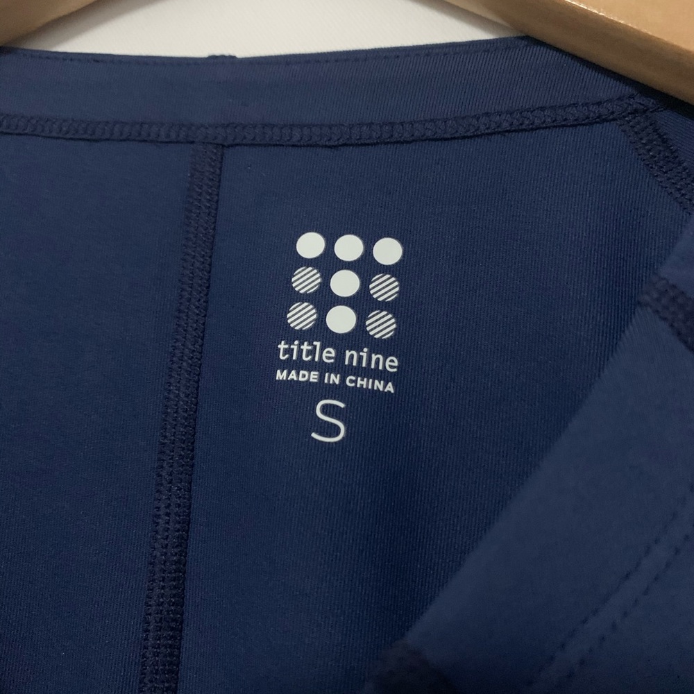 Title Nine Svelte Sunbuster Long Sleeve Top Size S - Picture 4 of 7